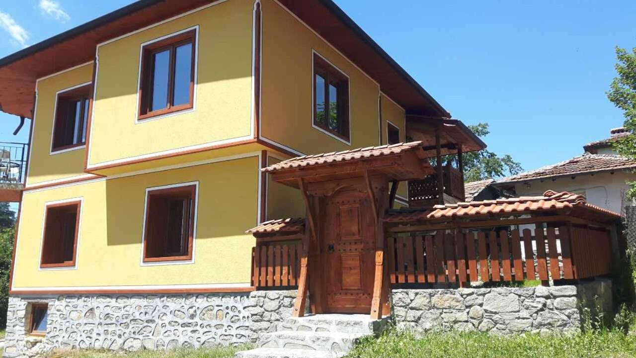Къща за гости Феникс Копривштиця Екстер'єр фото